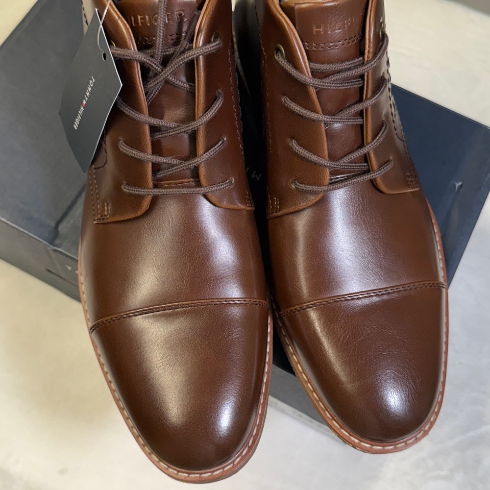 Tommy Hilfiger Men's Rawstin Cap Toe Chukka Boots - Size 10M - Picture 3 of 11